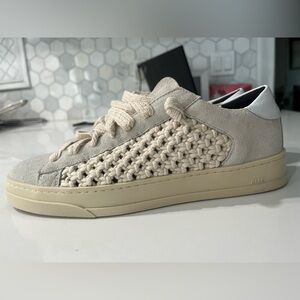 P448 New Sneakers. EU 39